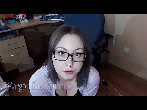 ❤️ Sexet pige med briller sutter Dildo dybt på kamera ❤❌ Porno at da.sexafinkarasskaz.ru ️❤